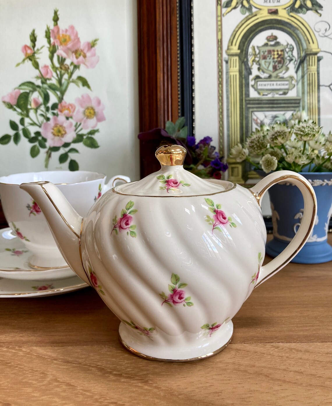 Vintage Sadler Petite Pink Rose Swirl Teapot for One / Small Etsy UK