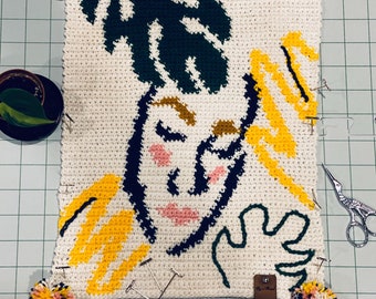 PATTERN: Abstract Woman Wall Hanging
