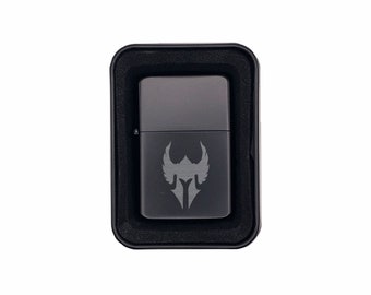 Regalos DND, encendedor de latón con símbolo de clase Paladín grabado y estuche, regalo para frikis, Dungeons & Dragons, D&D