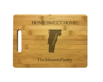 Tabla de cortar de Vermont, personalizada "Hogar, dulce hogar" con texto personalizado, madera de bambú o arce natural grabada, regalo de inauguración de la casa.