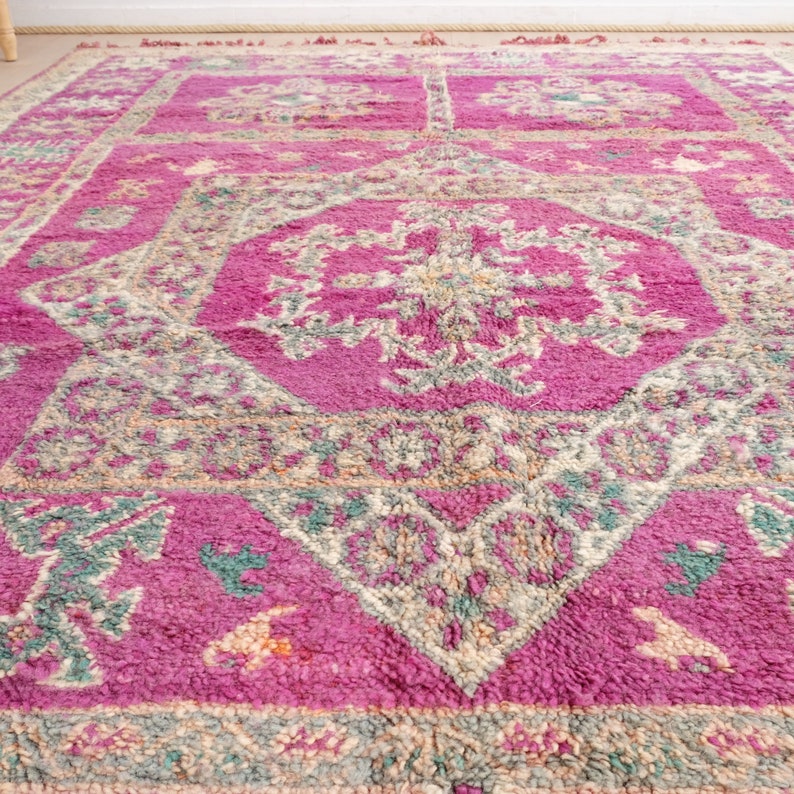 Vintage Moroccan rug, Authentic Boujaad Rug 6x10 ft image 7