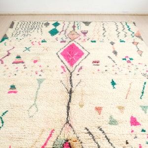 Vintage Moroccan Rug, Authentic Boujaad rug 6x9 ft image 6