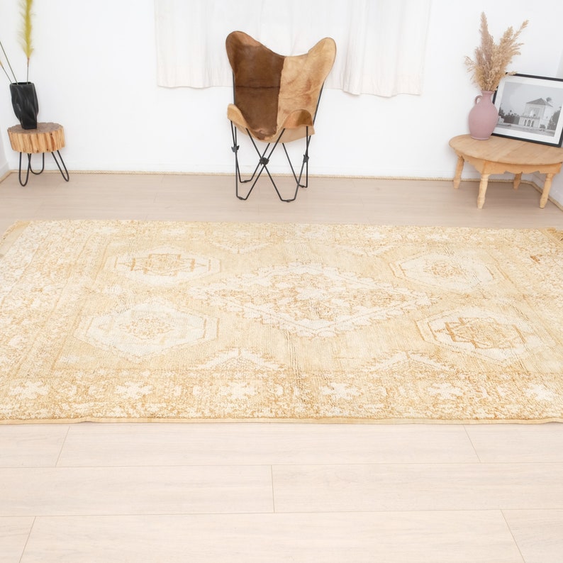 Vintage Boujaad rug, Authentic Moroccan Rug 6x9 ft image 4