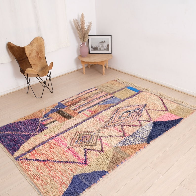 Vintage Boujaad Rug, Authentic Moroccan rug 5x9 ft image 2