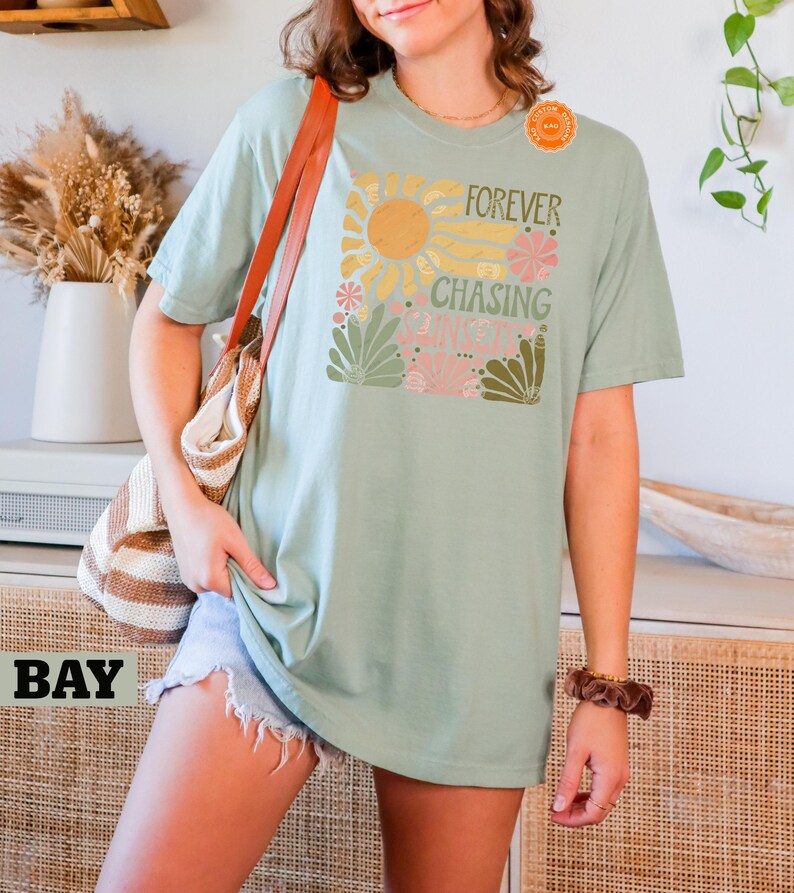 Comfort Colors Boho Floral T-Shirt, Groovy Flower Shirt, Forever Chasing Sunsets, Mental Health Shirt, Woman Streetwear, Retro Floral Shirt