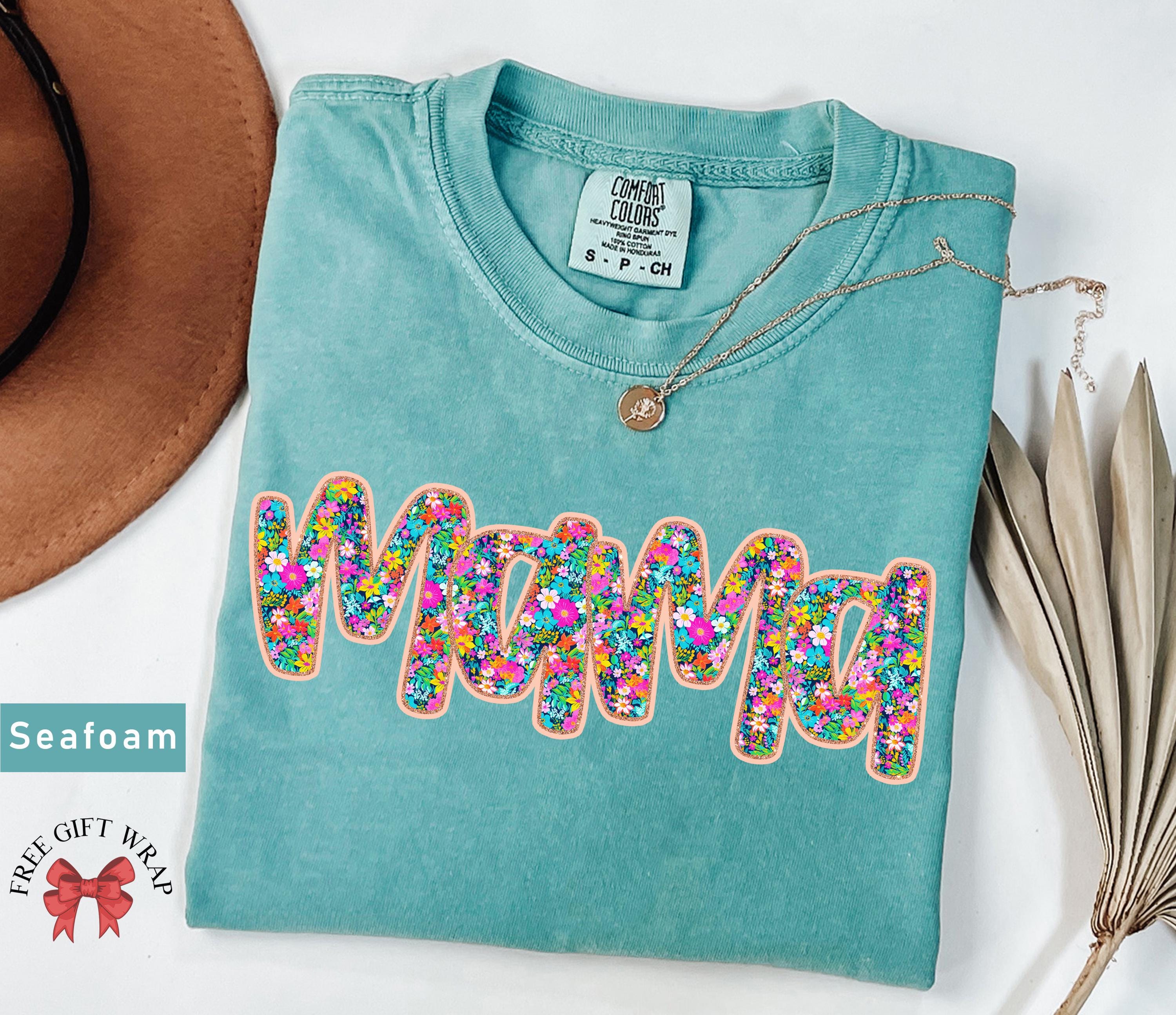 Comfort Colors Floral Mama T-Shirt, Preppy Mom Shirt, Aesthetic Mama Tee, Cute Mother's Day Gift For Grandma, Comfy Spring Flower Mom Shirt