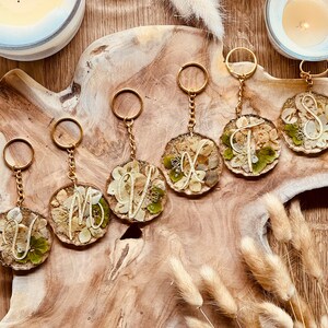 Designer Schlüsselanhänger | echte grüne Hortensien | handgefertigt | Resin | Unikat | stilvolles Accessoire | Geschenkidee | Geschenk