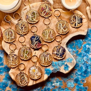 Designer Schlüsselanhänger | echte Blumen | handgefertigt | Resin | Unikat | Naturdesign | stilvolles Accessoire | Geschenkidee | Geschenk