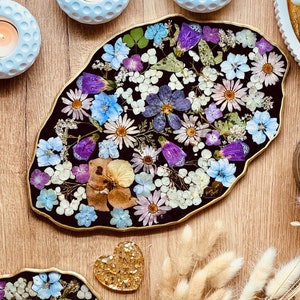Tray, resin tray, hydrangea tray, resin art, gold with flowers made of resin, gift idea, tray, gift, wedding gift, decoration