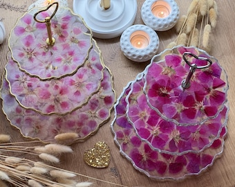 Etagere | Handgefertigte 3-stöckige Etagere | Etagere mit Blüten | Resin Etagere in Pink oder Rosa | Stilvolle Servieretagere | Hochwertig