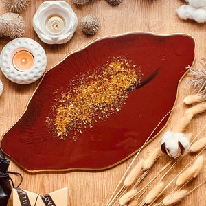 Tray, resin tray, resin coaster, resin set, resin art in red with gold, glitter, gift, epoxy resin, synthetic resin