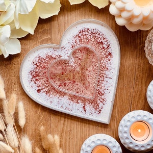 Heart tray, resin tray, resin art tray, pink silver, feather tray made of resin, resin art tray, epoxy resin, gift, Mother&#39;s Day