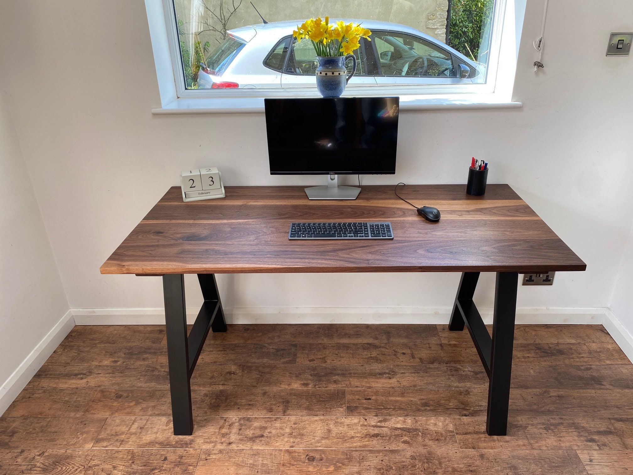 Walnut uplift desk best sale