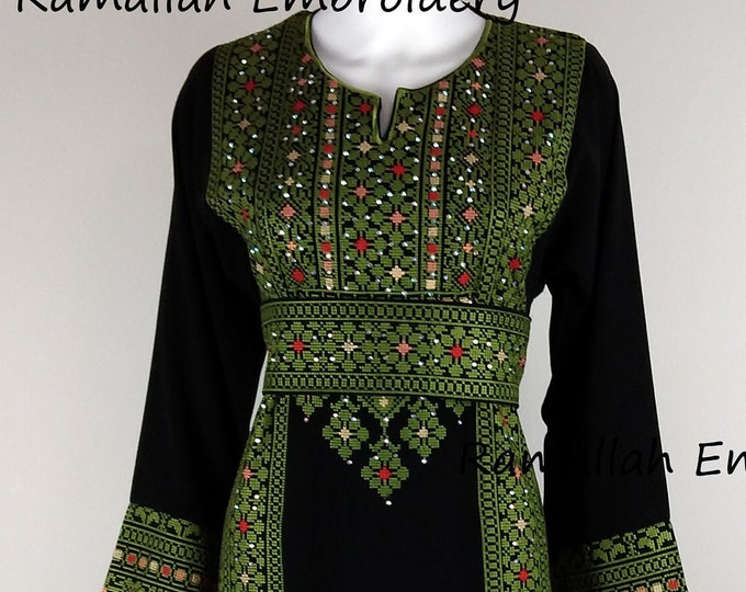 White Embroidery Tatreez Thobe main image 1