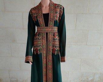 Palestinian Thobe Bisht Abaya Tatreez Design Embroidery on Green.