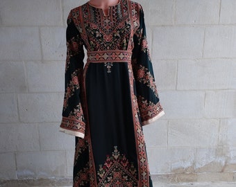 Palestinian Thobe Tatreez Dress Green and Beige Embroidery connect