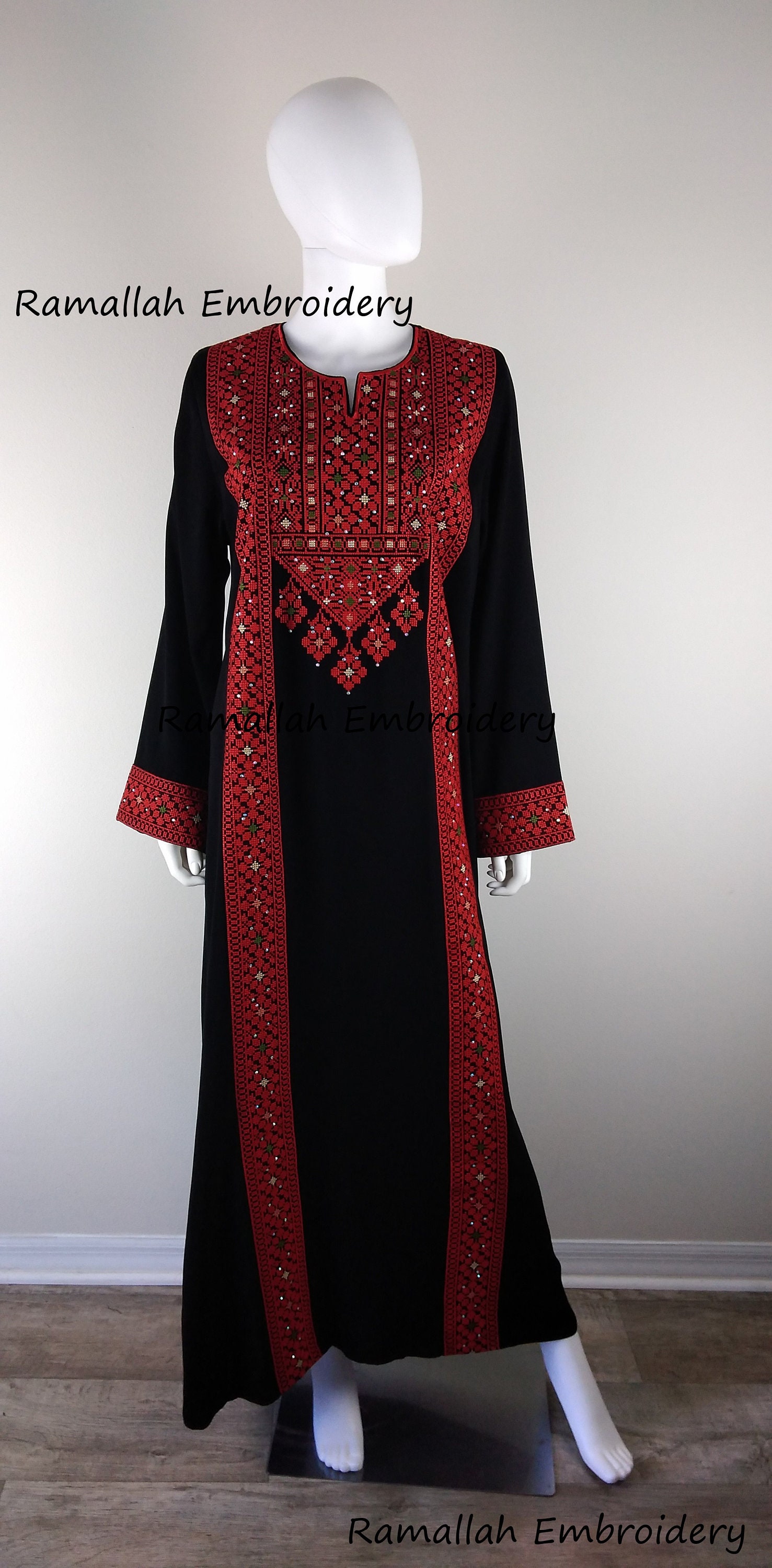 green emerald velvet dress Marwa Fashion Palestine Thobe Dress