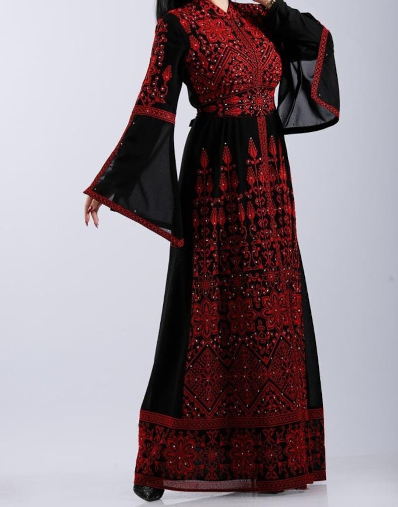 Palestinian Thobe Embroidery Maxi Dress Black and Red Sunbola image 3