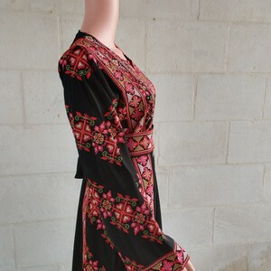 Palestinian Thobe Tatreez Dress Red and Black Embroidery connect image 3