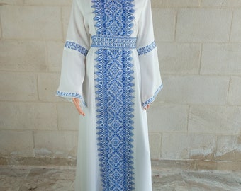 Robe brodée Thobe Tatreez palestinienne blanche et bleue Yashmak