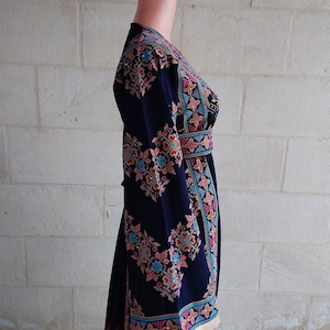 Palestinian Thobe Tatreez Dress Navy Blue and Red Embroidery connect image 4