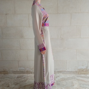 Palestinian Thobe Dress Tatreez Beige with Purple headpiece included. image 4