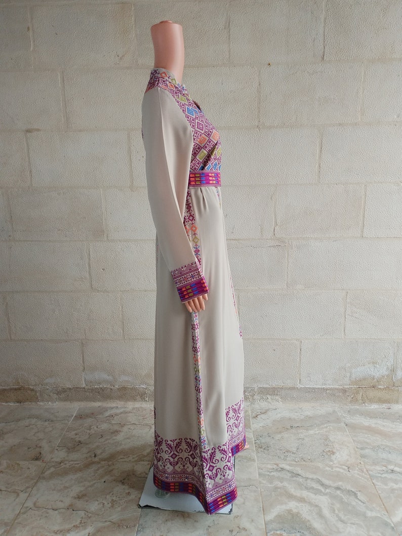 Palestinian Thobe Dress Tatreez Beige with Purple headpiece included. image 4