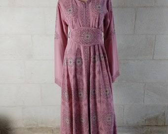 Palestinian Thobe Embroidery Maxi Dress Pink Sunbola with tail.