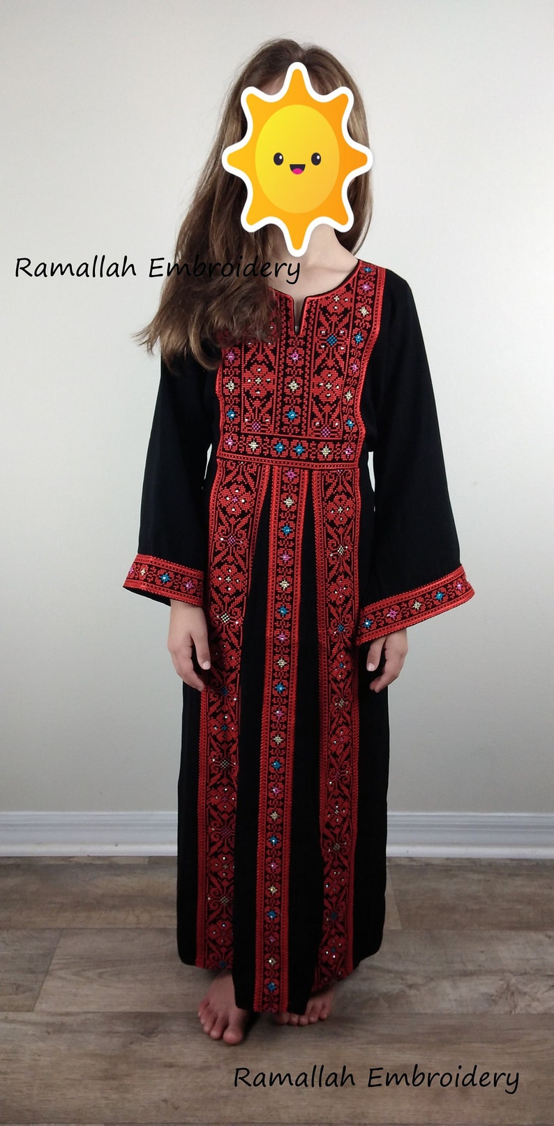 Robe brodée pour fille palestinienne Thobe Tatreez Heritage Thob image 1