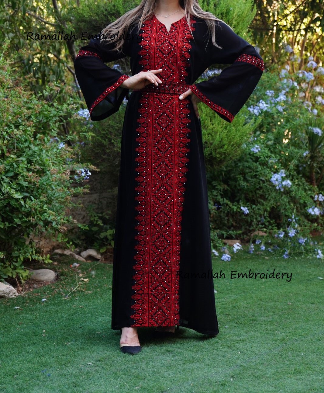 Palestinian Thobe Tatreez Embroidery Dress Black and Red Yashmak