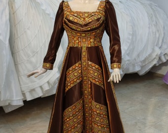 Palästinensische Braut Tatreez Stickerei Hochzeit Brown Satan Kleid.