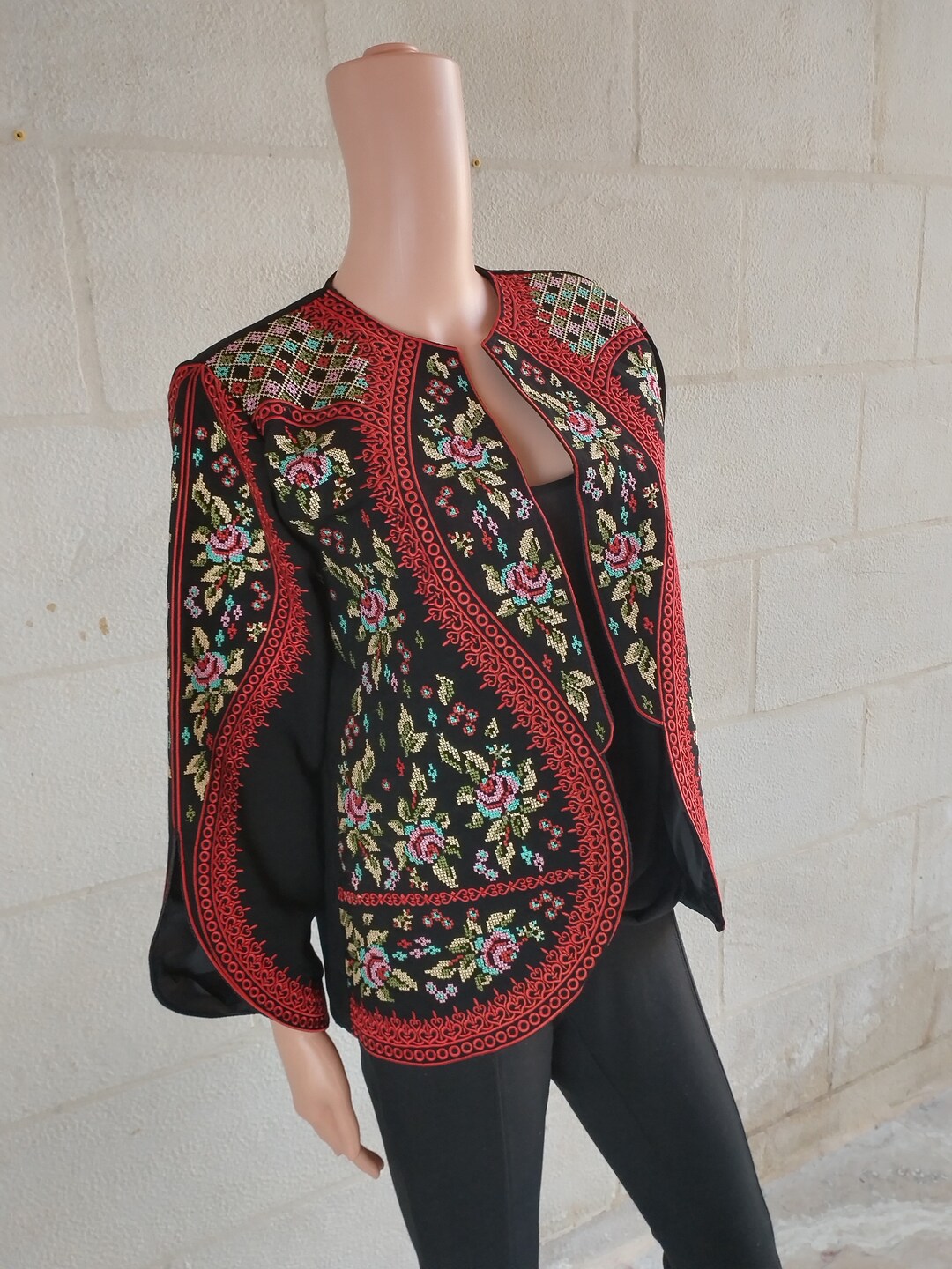 Black & Red Belt – Handmade Floral Palestinian Tatreez Embroidery