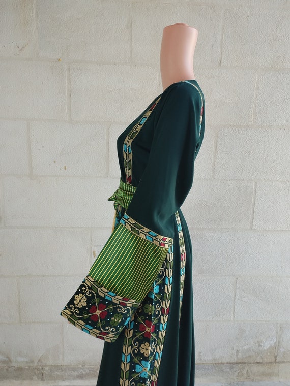 Palestinian Thobe Tatreez Dress Green With Kashmir Belt Included