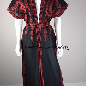 Palästinensische Bisht Abaya Tatreez Stickerei One Size Rote und Schwarze Sunbulah