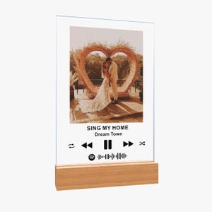Personalisierter Glasrahmen mit Ständer | Benutzerdefinierte Musiktafel | Hochzeitsgeschenk | QR-Code | Song Kunst | Erster Tanz Foto Geschenk