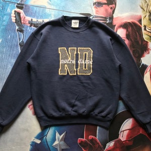 Vintage 90s University of Notre Dame embroidery crewneck sweatshirt M size