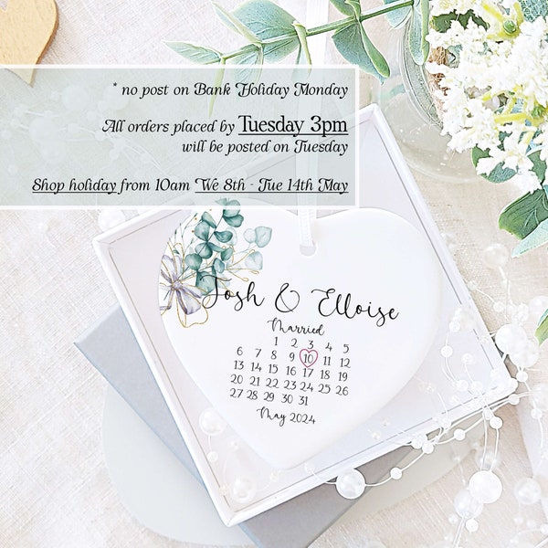 Personalised Wedding Gift for couple, Wedding Day Keepsake Plaque, Custom Calendar with Names and Date, Mr and Mrs gift, Wedding Gift Ideas