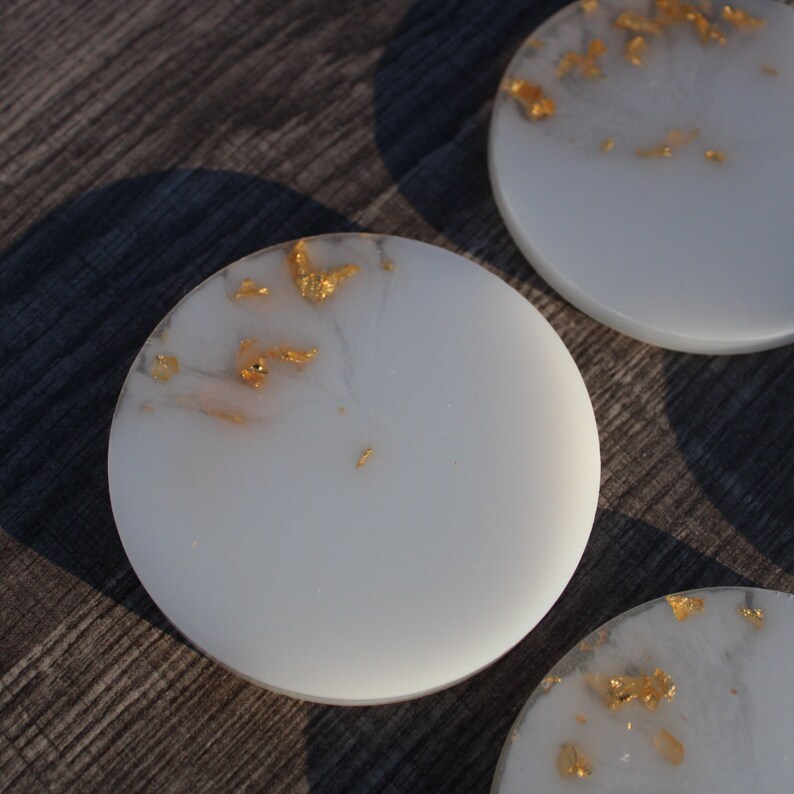 Set of 4 White and Gold Flake Resin Coasters