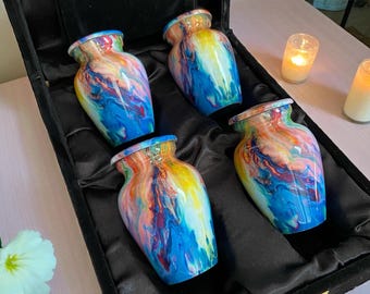 Tie Dye Mini-Urne für menschliche Asche, 4er-Set
