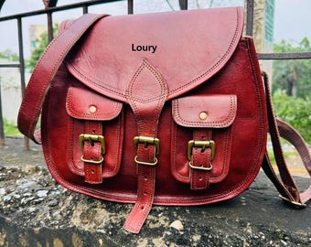 Handmade Leather Crossbody Bag: Small Purse with Pockets