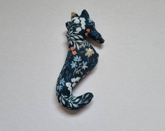 Cat toy: Seahorse with Silver Vine
