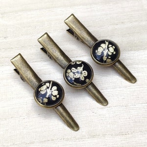 Small crocodile clips
