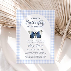 Invitación para baby shower azul con temática de mariposas, descarga instantánea en PDF, diseño personalizable, para recién nacidos, celebración y fiesta.