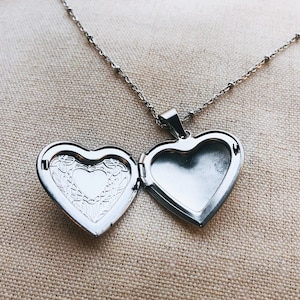 Heart locket necklace, silver, chain, locket, heart, gift, friends, partner, photo, picture, personal, individual, locket amulet image 2