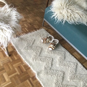Scandinavian  Style ZigZag White Rug Organic Sheep Wool Hand Loom  Handmade Custom Made