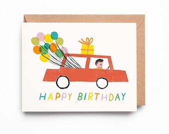 Tarjeta de cumpleaños de coche retro: globos y regalo ilustrados