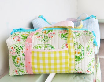 Easy Duffle Bag - digital sewing pattern (PDF), video tutorial included, two sizes, two styles, instant download, zipper bag