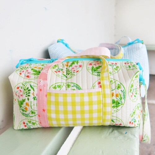 Easy Duffle Bag - digital sewing pattern (PDF), video tutorial included, two sizes, two styles, instant download, zipper bag
