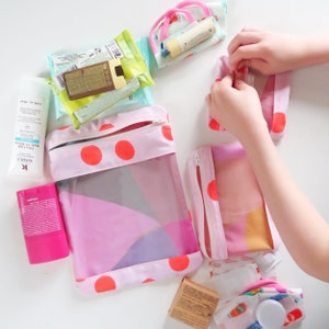 Sweet Travel Pouch - digital sewing pattern (PDF), three sizes, instant download, vinyl zipper bag, DIY packing cube
