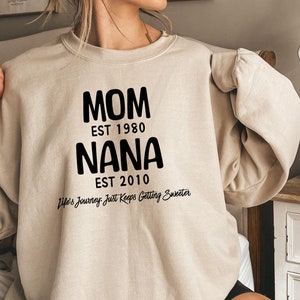 Personalised Nana Sweatshirt, Custom Nana Gifts, pregnancy announcement, new Nana gift, grandma gift, mothers day gift, Nana Shirt